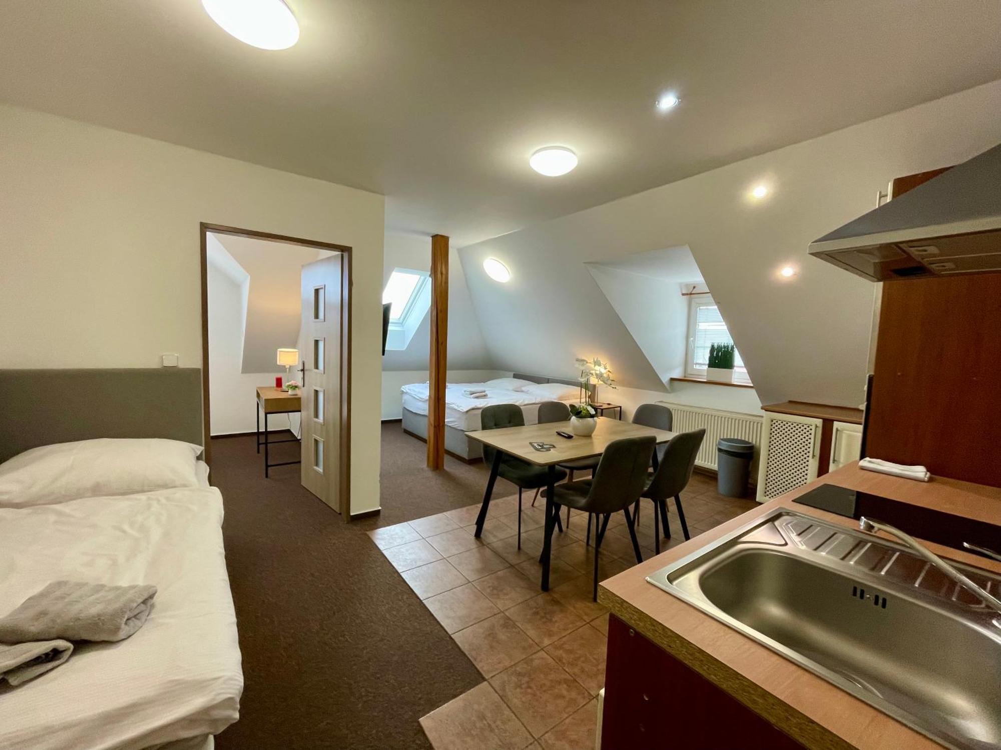 Hotel Aldo Uničov Kültér fotó